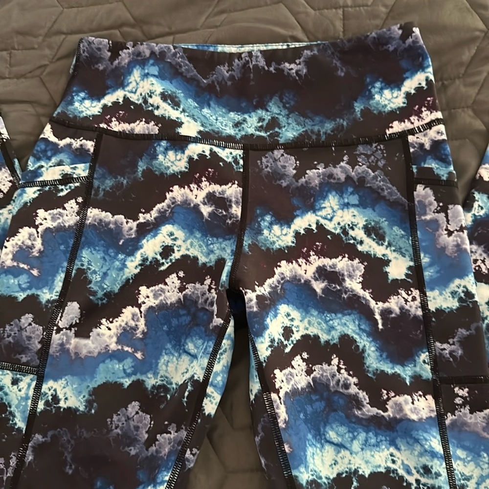 Gently used full length CVG leggings